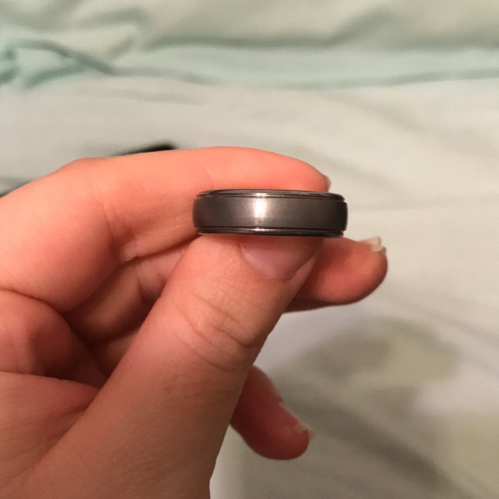 Men’s wedding band